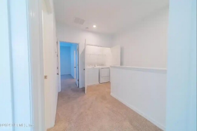 Building Photo - 292 Annies Pl