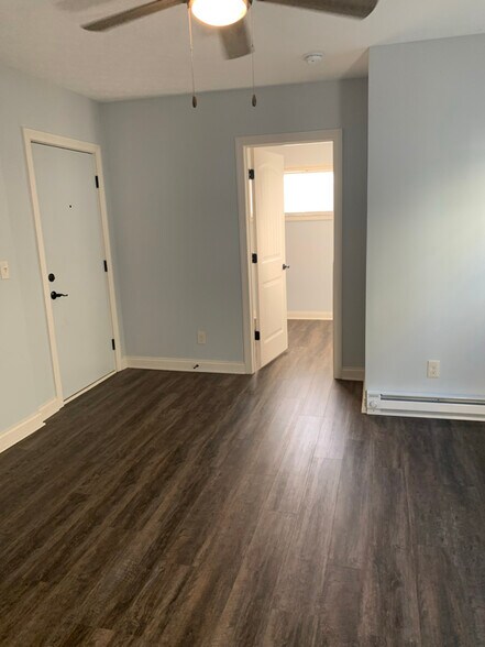 Building Photo - 4139 S Dixie Dr