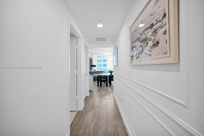 Building Photo - 1100 S Miami Ave