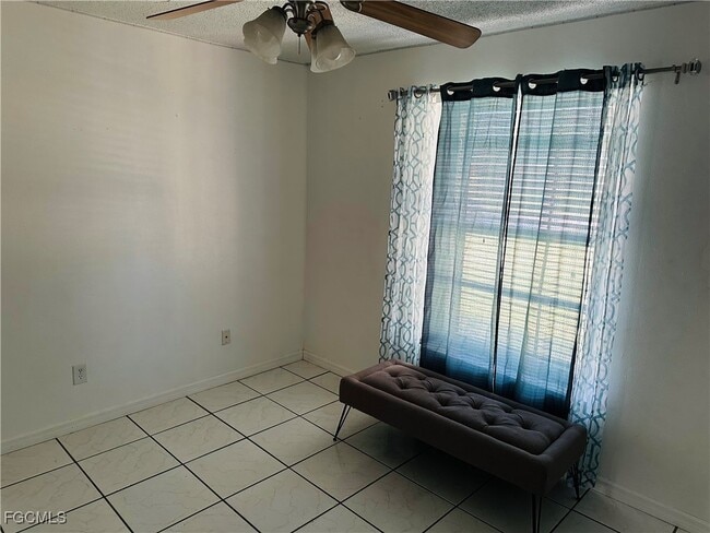 Building Photo - 1421 SW 9th Ct