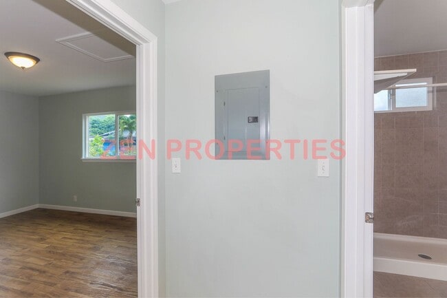 Building Photo - 47-372-372 Kapehe St