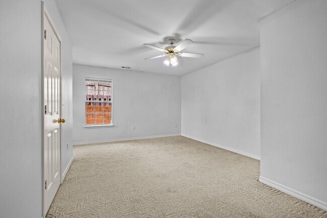 Building Photo - Pointer Lane Duplex