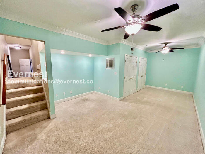 Building Photo - 7500 Roswell Rd