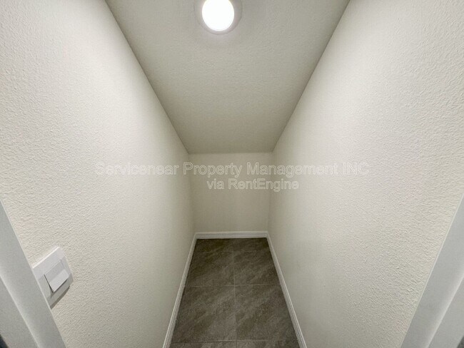 Building Photo - 33031 Tulip Petal Ln