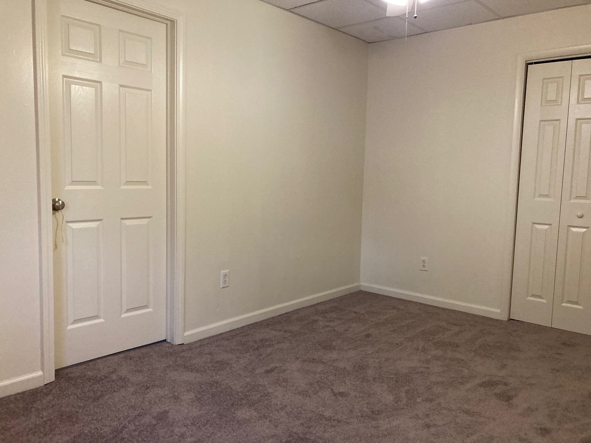 Building Photo - 5801 Lincoln Ave