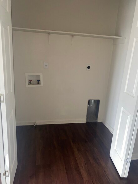 Building Photo - 416 Brittney Way
