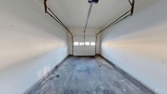 Building Photo - South Colonie Schools 2BR 1BA