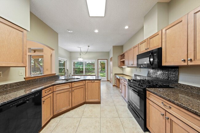Building Photo - 406 Bally Way