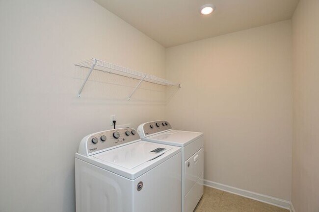 Building Photo - Like New All Brick Home in Mint Hill!