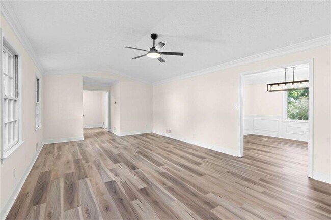 Building Photo - 2250 Ridge Forest Dr