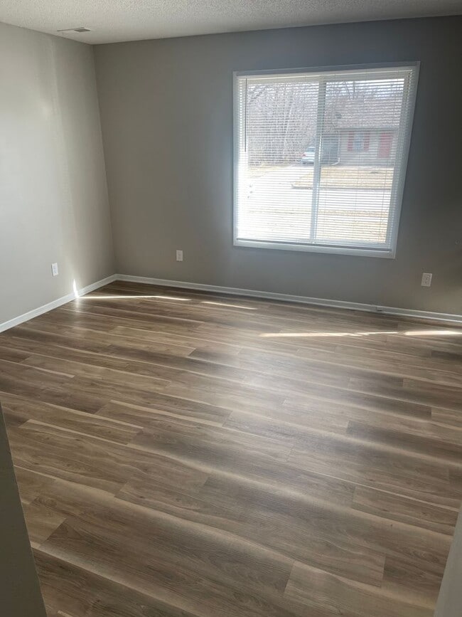 Primary Photo - 3010 SE 17th St