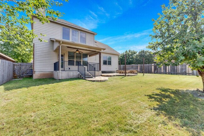 Building Photo - 2300 Dovetail St