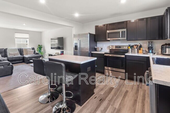 Building Photo - 2417 Fathom Wy