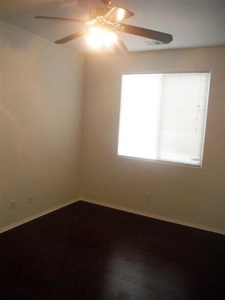 Building Photo - 44218 Amethyst St
