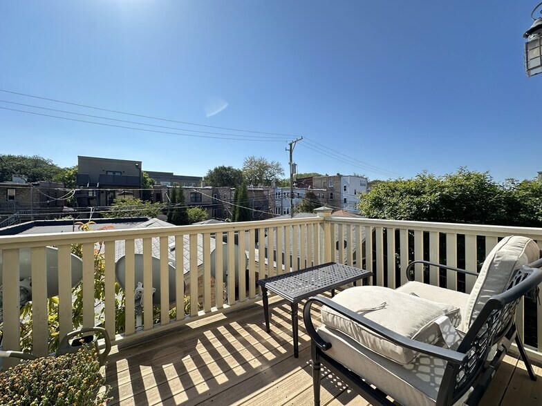 Building Photo - 1437 W Olive Ave