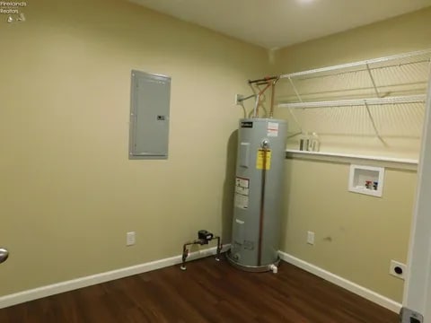 Building Photo - 12 Pine St