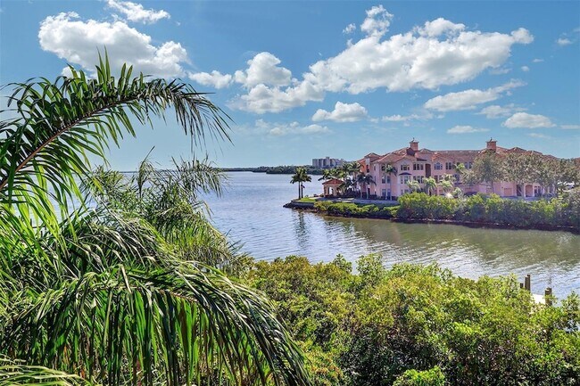 Building Photo - 2749 Via Cipriani