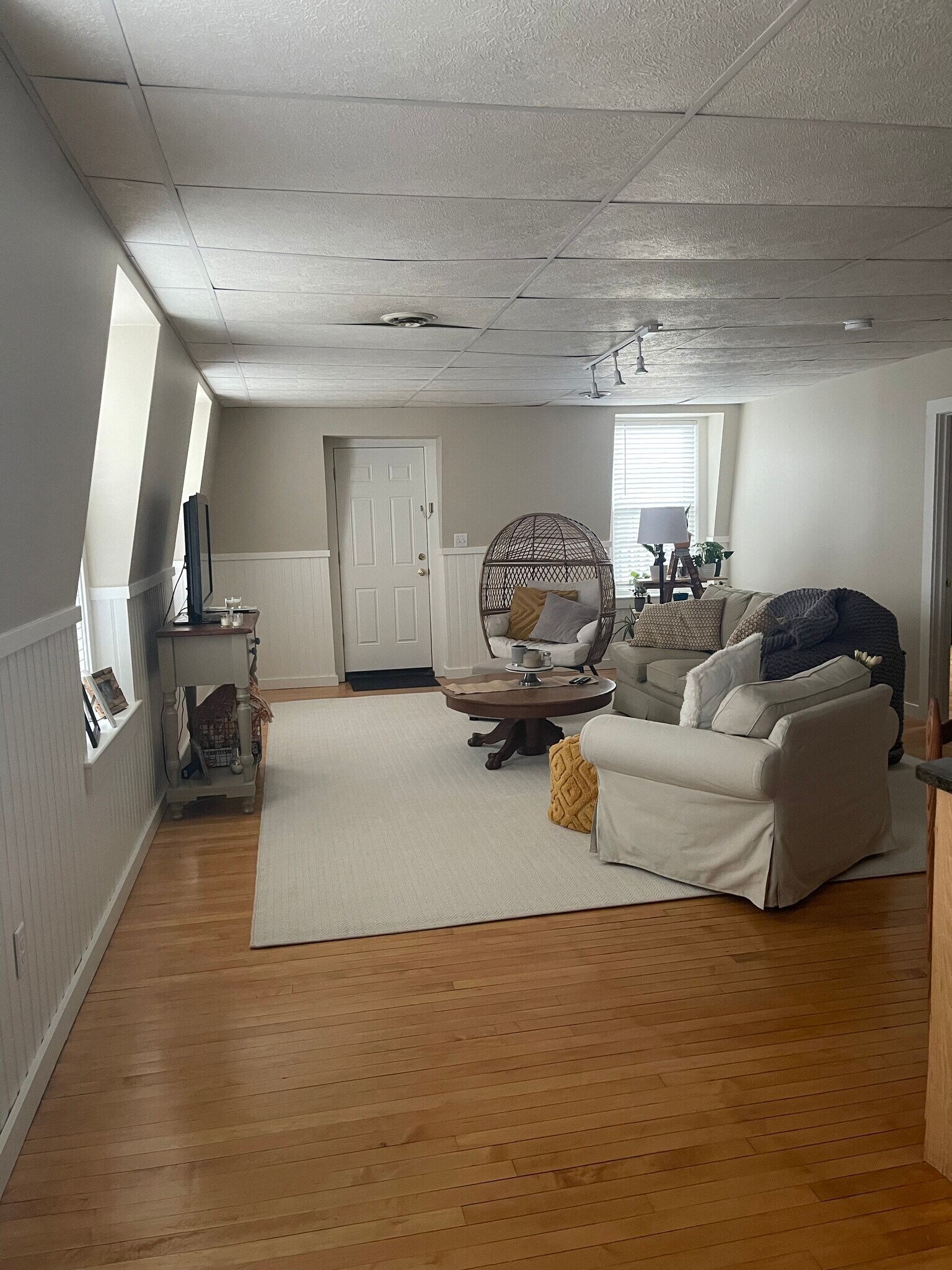 Building Photo - 8 N Main St