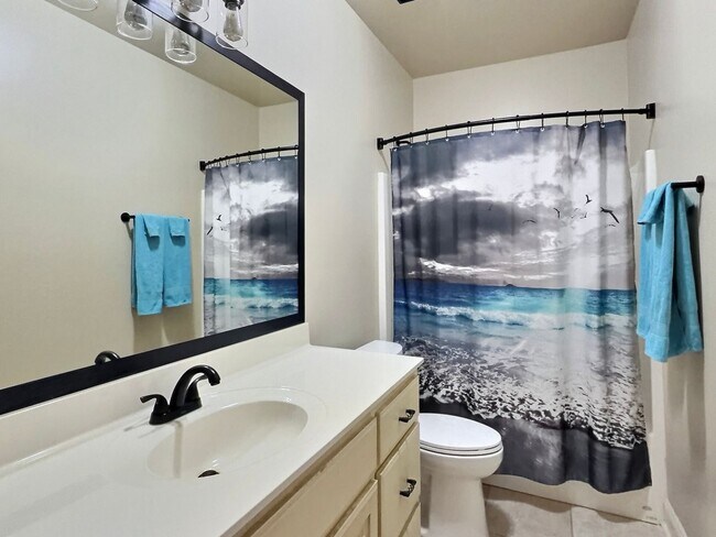 Building Photo - 4 Bed, 2 Full Bath Home w/ In-Ground Pool in Desirable Lake Forest!