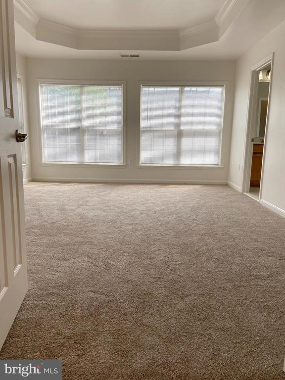 Building Photo - 5633 Sheals Ln