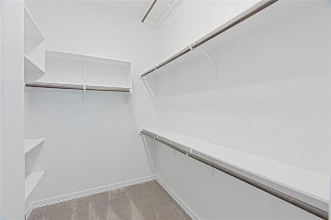 Building Photo - 2212 Dillon Pond Ln