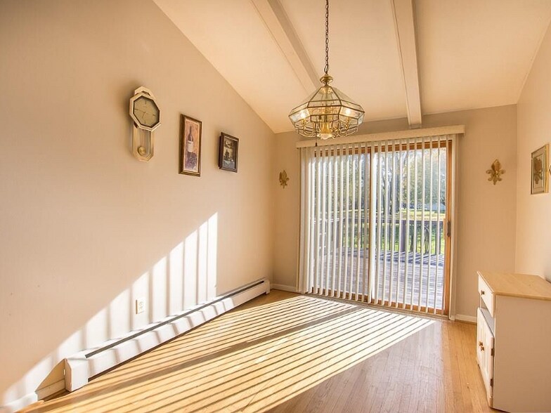 Building Photo - 815 Westwood Trail