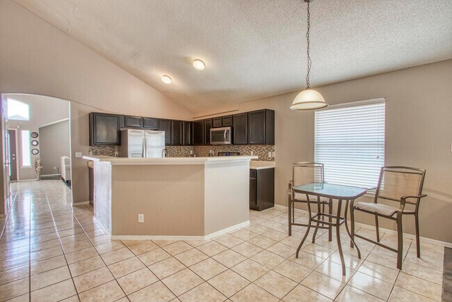 Building Photo - 12561 Paseo Alegre Dr