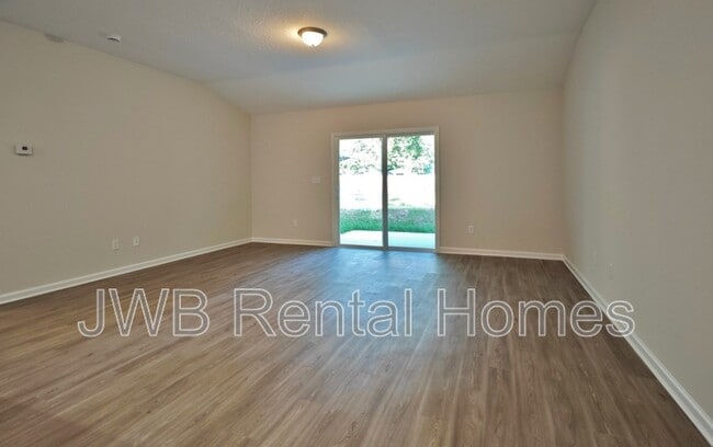 Building Photo - 13638 Hollings St