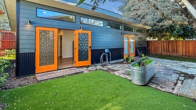 Building Photo - 22nd760