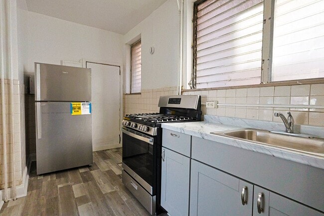 Building Photo - Well-kept 3 Bed, 1 Bath Single Family Home - Schedule your tours now!