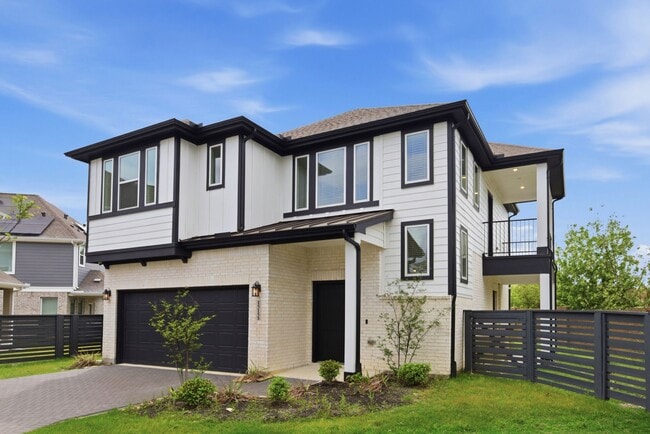 Building Photo - 15155 Colorado Bnd Pk Dr