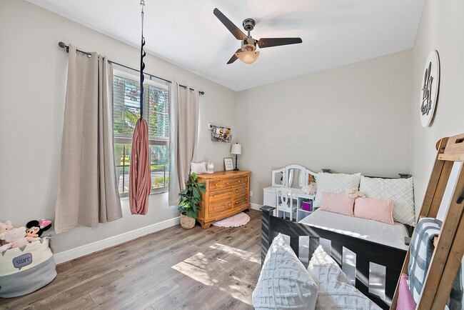 Building Photo - 10352 SW Westlawn Blvd