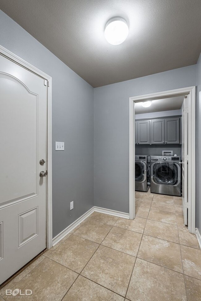 Building Photo - Check Out this 3 bed 2 bath in Benton