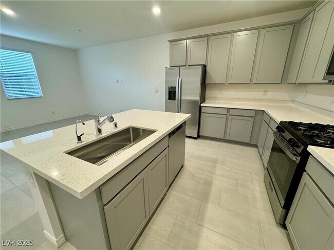 Building Photo - 337 Laurel Peak Dr