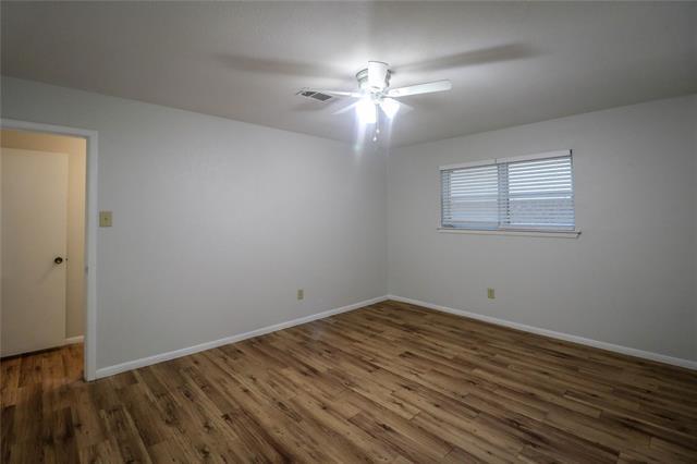 Building Photo - 2213 Shady Brook Dr