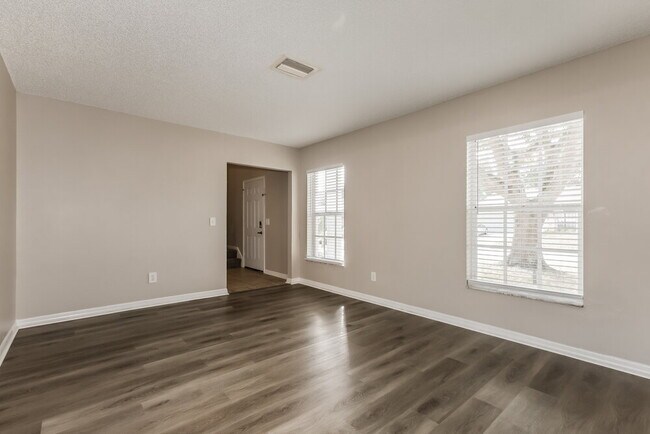 Building Photo - 2601 Berryvine Pl