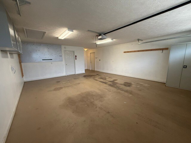 Building Photo - 1740 Country Meadows Dr