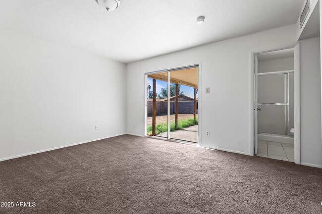Building Photo - 5212 N 67th Dr