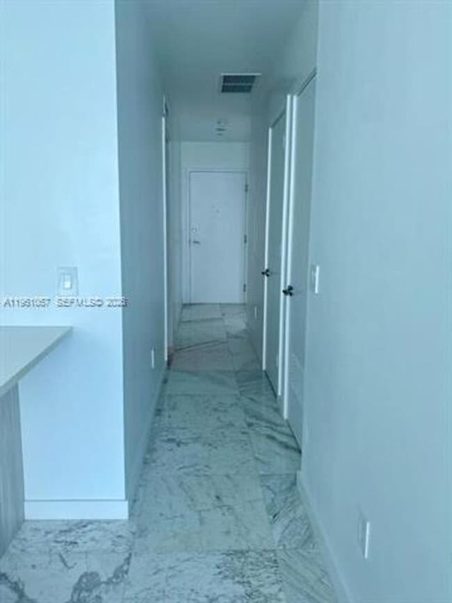 Building Photo - 480 NE 31st St