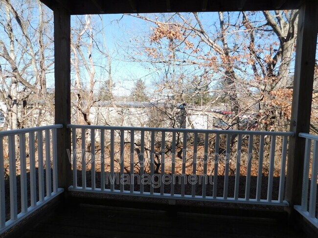 Building Photo - 210 Cardinal Wy