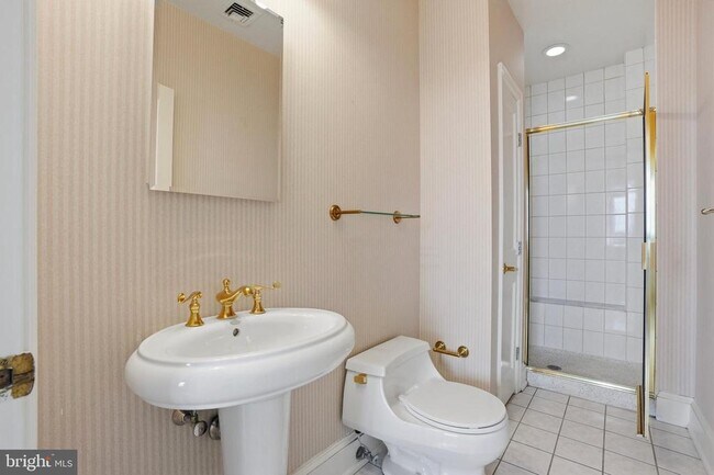 Building Photo - 1512 Spruce St