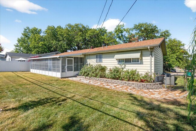 Building Photo - 354 Burncoate Dr