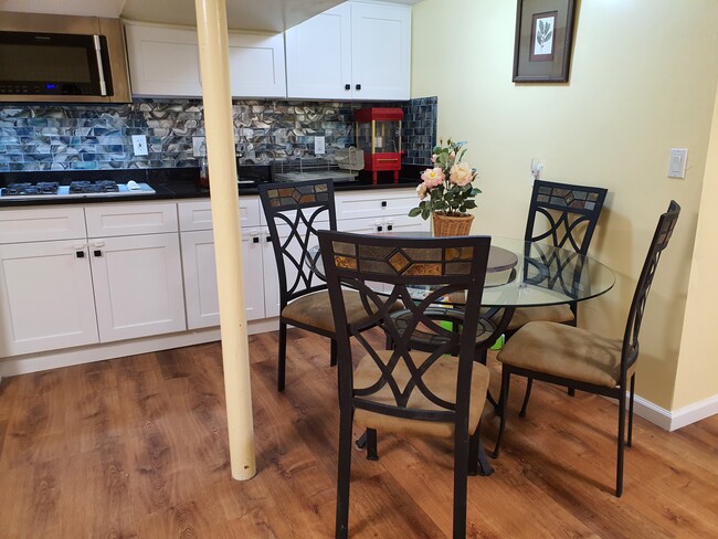 Dining Area - 107 New Hyde Park Rd