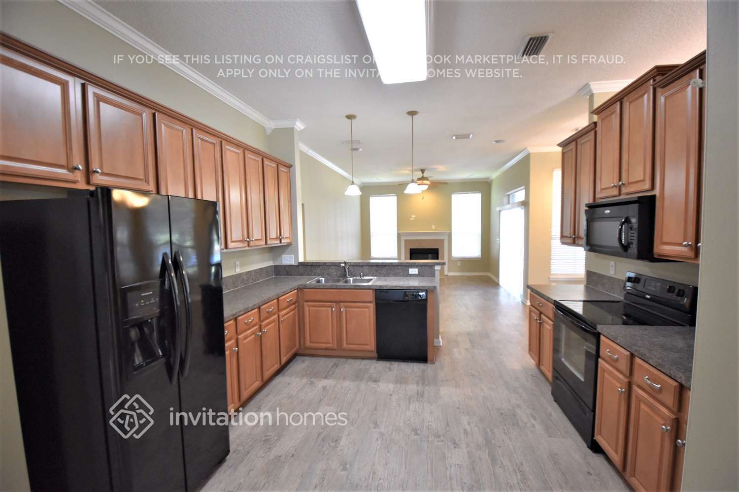 Building Photo - 13928 Fish Eagle Dr E