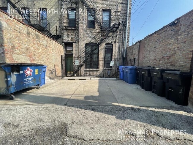 Building Photo - 403 W North Ave