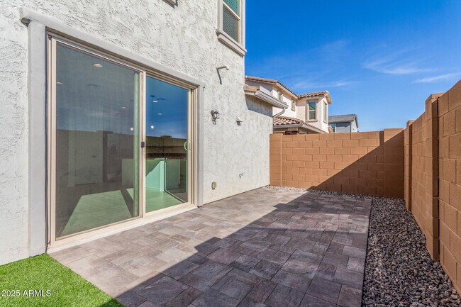 Building Photo - 14643 W Sand Hills Rd