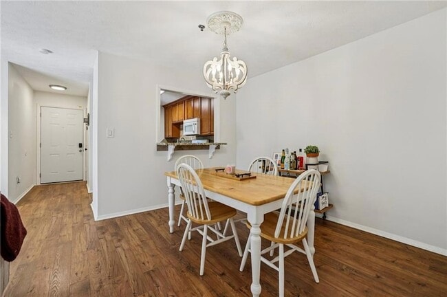 Building Photo - 1602 Cumberland Ct SE