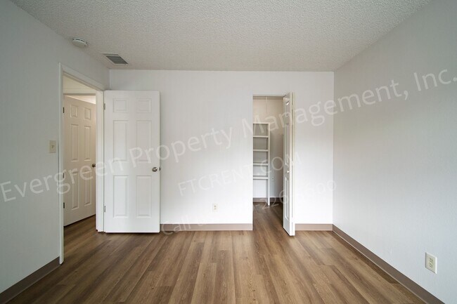 Building Photo - 1705 Heatheridge Rd