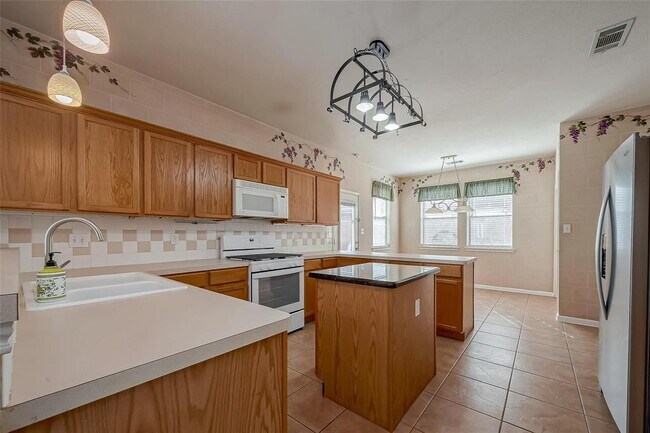 Building Photo - 20519 Westfield Estates Dr