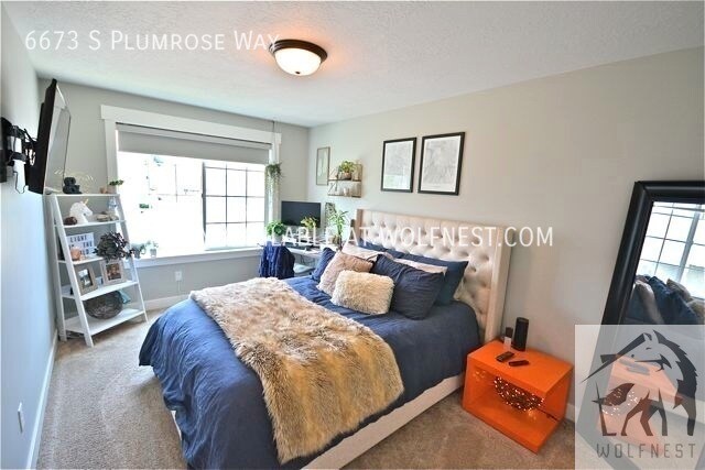 Building Photo - No Deposit Option! Ravishing 3 Bedroom Tay...